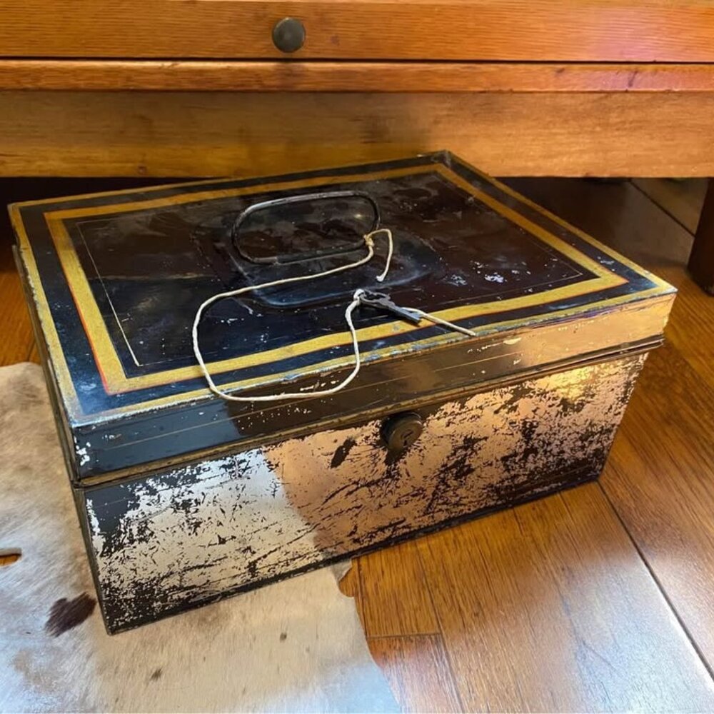 Vintage Bankers Cash Box with Key